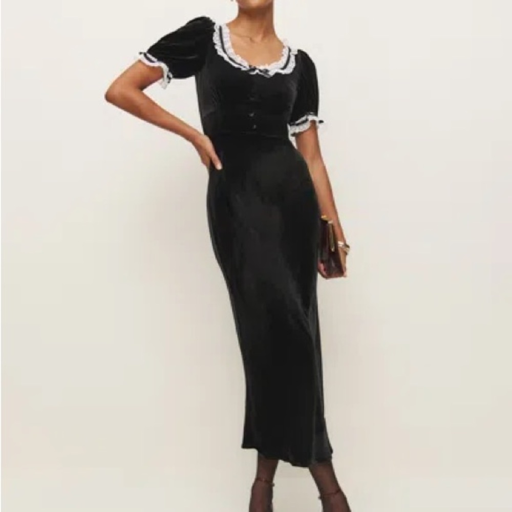 NWT Reformation Adessa Velvet Dress Black Size 8 - Picture 3 of 3